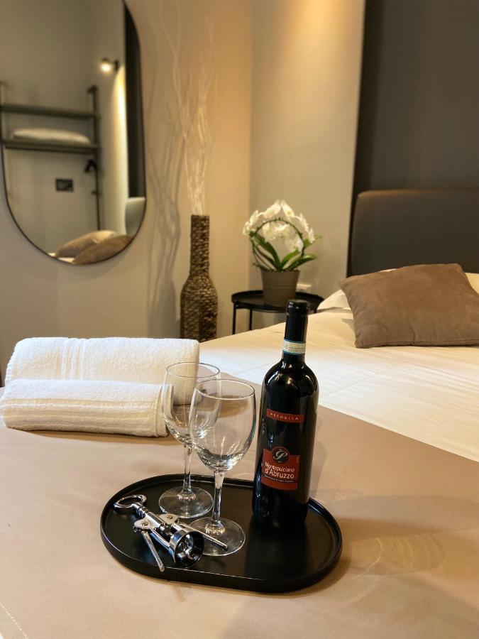Soha Piazza Di Spagna Boutique Rome Extérieur photo
