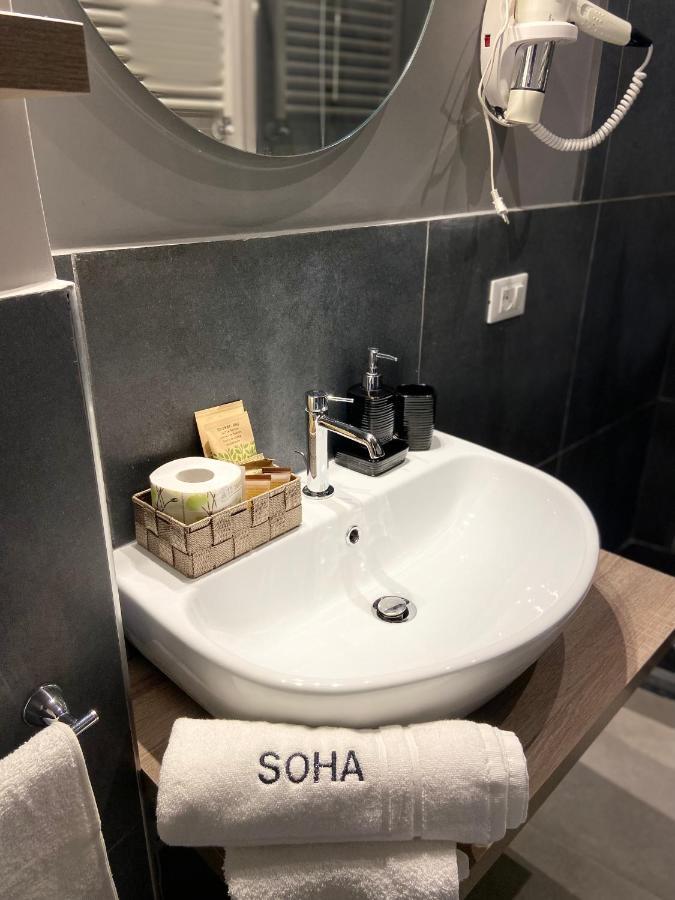 Soha Piazza Di Spagna Boutique Rome Extérieur photo